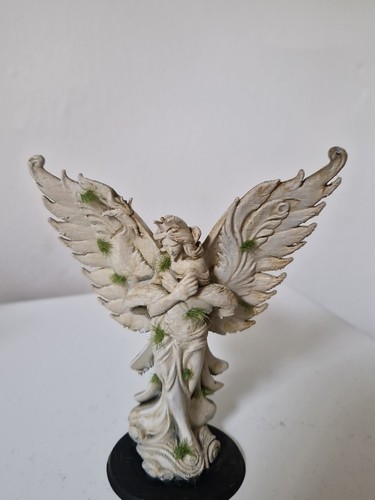 Angel statue winged lady - statue,