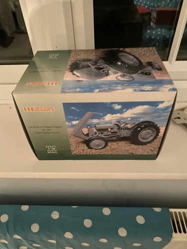 Universal hobbies fergusson - universal,