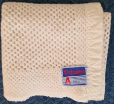 Welsmere white Vintage Pram Cot Blanket Cellular Acrylic Acrilan  90x100cm