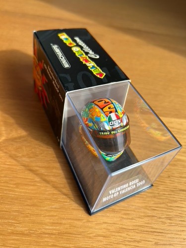 Minichamps valentino rossi 8 - valentino,