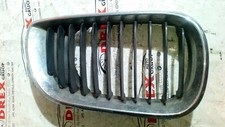 BMW E46 facelift 01-05 chrome black  Bonnet  grill DRIVER SIDE 7030548