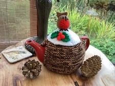 New Hand Knitted Christmas Pudding With Robin Novelty Tea Cosy