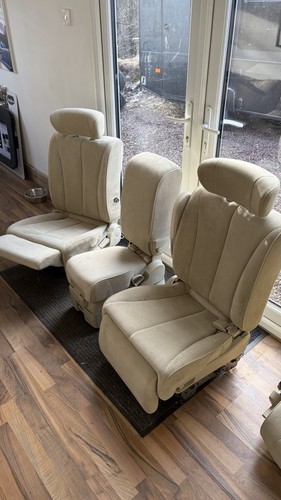 Rear seats for nissan elgrand - rear,