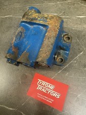 Ford 10 Series Hydraulic Valve