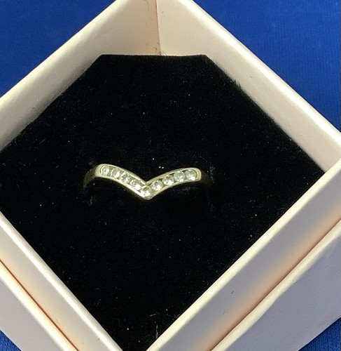9ct yellow gold - 9ct, diamond