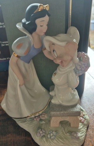 Lenox disney showcase - showcase, "dopey's