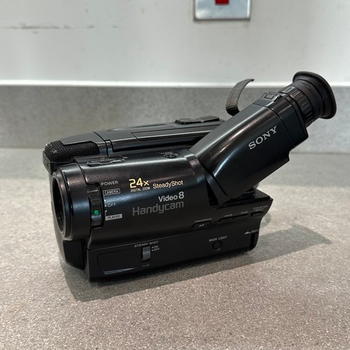 Sony ccd tr550e - sony, video8