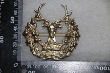 BRITISH ARMY METAL CAP BADGE