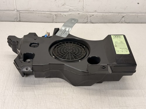 Audi 2011 rear subwoofer - 8p,