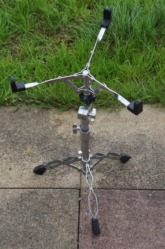 Double braced snare - braced, stand