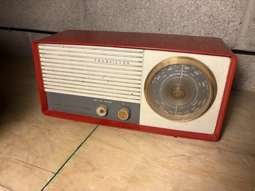 Transistor radio his masters - his,