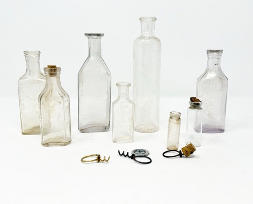 Lot clear glass medicine - lot-8,
