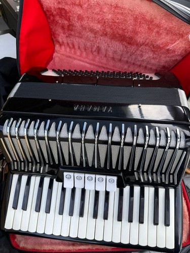 Yamaha accordion 34 key - yamaha,