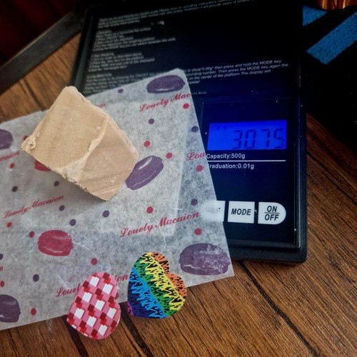 31g lush sea salted caramel - 31g,
