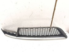 Alfa Romeo GT 1.9JTD 110kW 2008 Diesel Front right bumper lower grill LS380120 