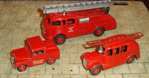 Dinky toys police - toys, rover