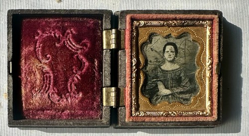 Miniature plate ambrotype - 1/16,