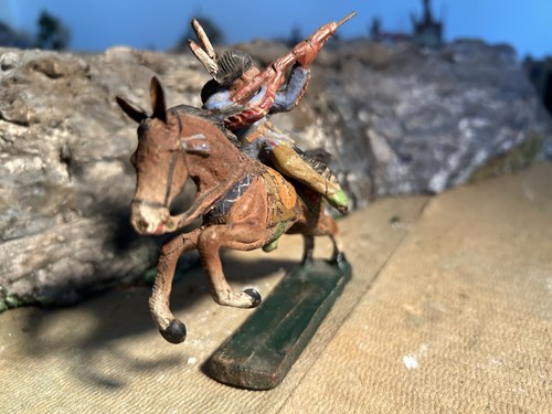 Elastolin indian horseback - on,