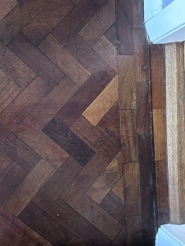 Dark brown oak herringbone - dark,