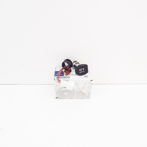 W204 volt accessory - 12,