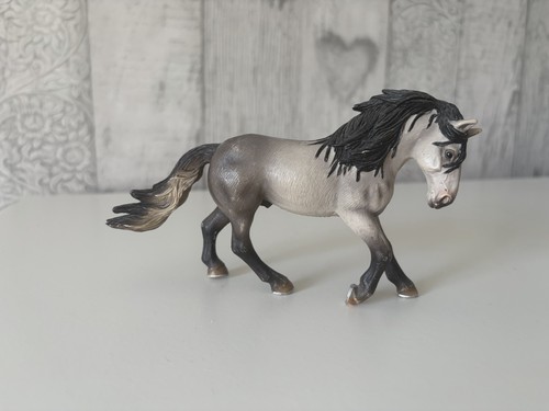 Retired schleich horse - [retired],