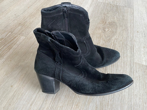 Next black suede forever