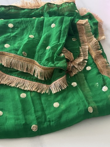 Green scallop edge dupatta - scallop,