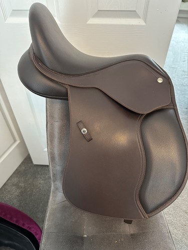 Inch wintec pony saddle - 14,