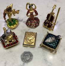 A COLLECTORS BUNDLE OF SIX