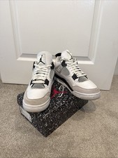 Air Jordan 4 Retro Military