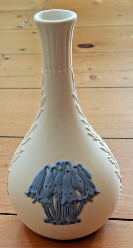Wedgwood jasper blue flowers - blue,
