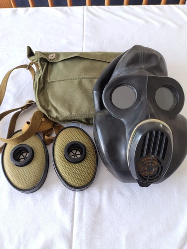 Rare pbf gas mask with - gas, and