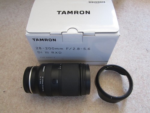 Tamron 200mm 5 - 28-200mm, di