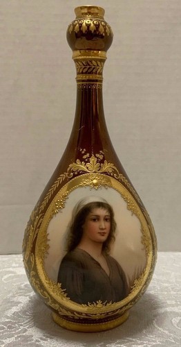Royal vienna portrait vase - royal,