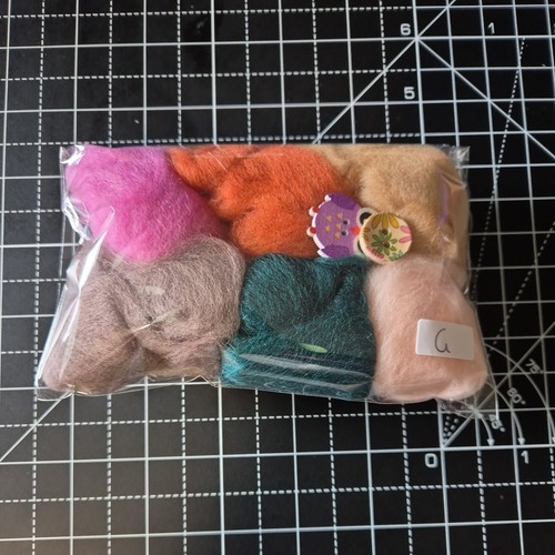 Needle felting wool bundle - needle,