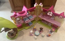 HAPPYLAND CHERRY LANE COTTAGE HOUSE COMPLETE SET OF FURNITURE & FIGURES PLAYSET