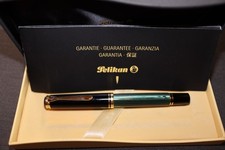 Pelikan Souveran M800 Green Stripe Fountain Pen, Medium 18k gold nib, VGC