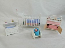 Dolls House Miniatures Childrens bedroom Furniture Cot & ottoman with baby
