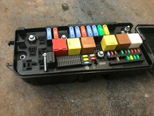 2007 VAUXHALL VECTRA 1.9 TDI DIESEL MAIN FUSE RELAY BOX SAM UNIT BODY CONTROLLER