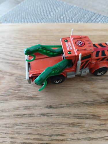Matchbox peterbilt wreck - matchbox,