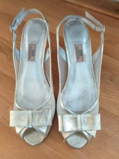 HB Espana ladies beautiful silver and gold shoes 4/37