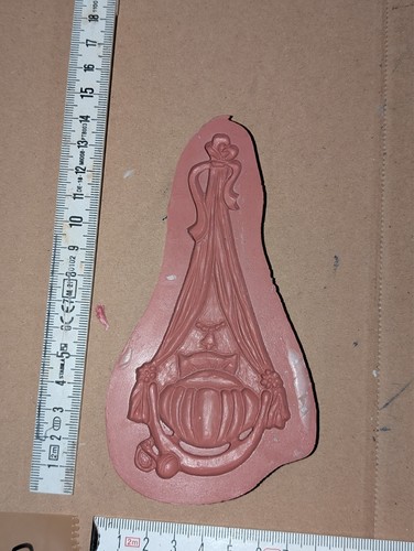 #284 silicone mold wax relief