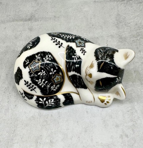 Royal crown derby - derby, kitten