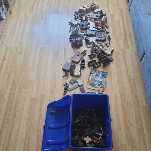 Large mega bloks - bloks, pirates