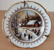 VINTAGE MINIATURE PORCELAIN DE FRANCE LIMOGES GOLD PLATE VILLAGE CHURCH 6.5CM
