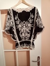 M AND CO TOP DESIGN LADIES  NEW NEVER WORN S