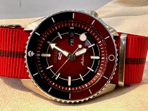 Seiko automatic men red - seiko,