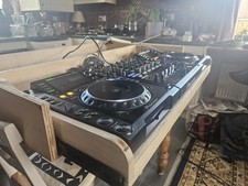 Pioneer CDJ 2000 Pair & DJM