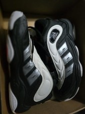 adidas Vintage Sneakers