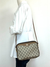 Gucci GG Supreme Crossbody